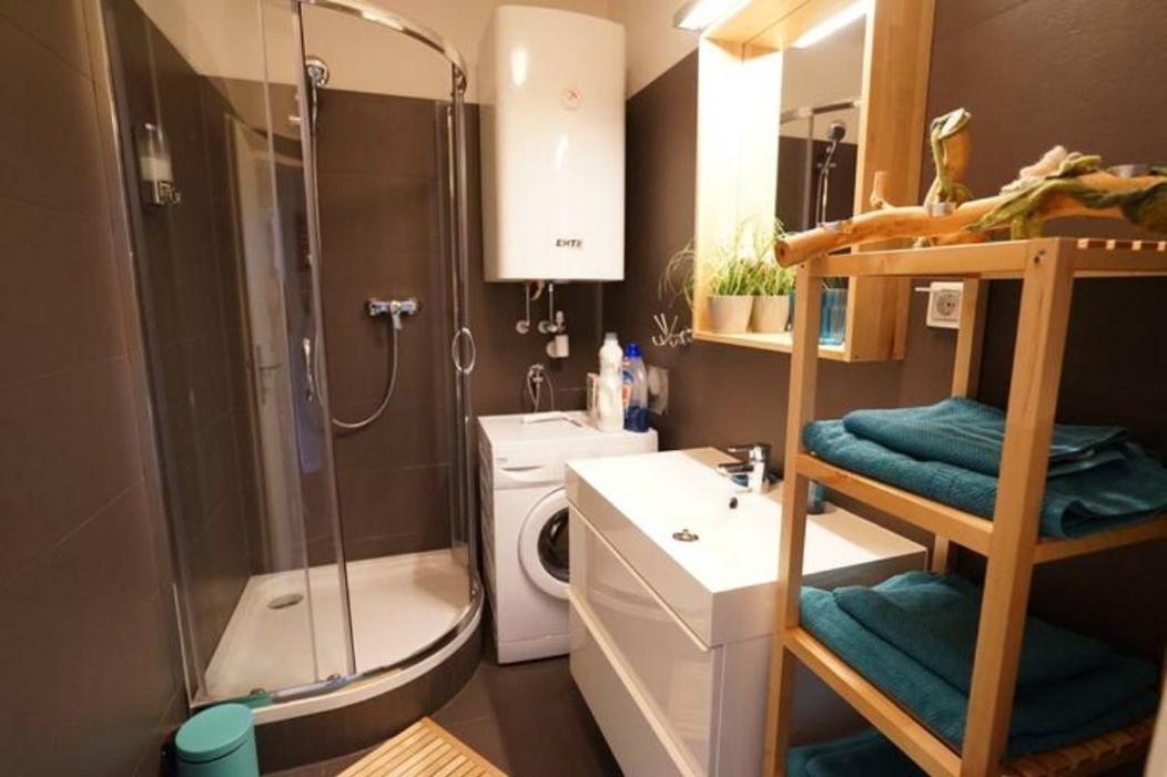 Stylish New City Appartement Graz Bagian luar foto